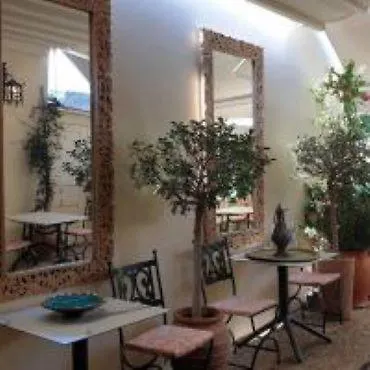 Szálloda Boutique Fashi Nik 4*